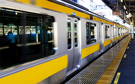 東中野駅「複数路線が利用可能で、交通の便がイイ！」