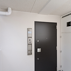 玄関ドアを閉める時の大きな音にビクビク 体験談 住まいサーフィン研究所