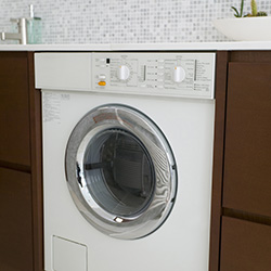 備え付けの洗濯機が旧式で音がうるさく、性能が悪い！