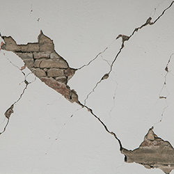 震災で壁はボロボロ エレベーターの修理代も徴収され 体験談 住まいサーフィン研究所