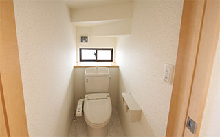 失敗だったのは トイレの位置と壁紙 体験談 住まいサーフィン研究所